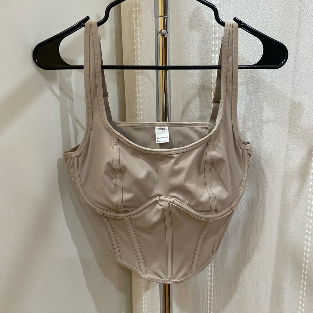 Fully Hicks Active Buster Top